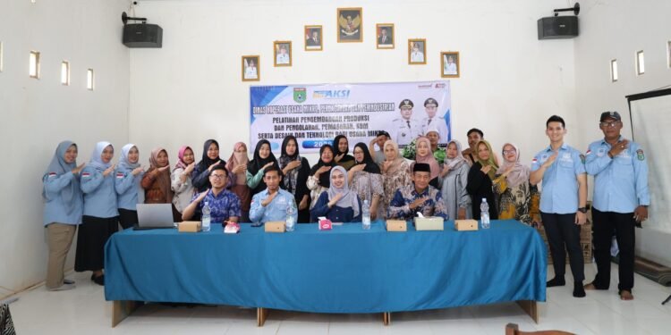 Pelaku Usaha Mikro di Desa Polewali Marajae Dibekali Pelatihan Pengembangan Usaha, Desain dan Teknologi