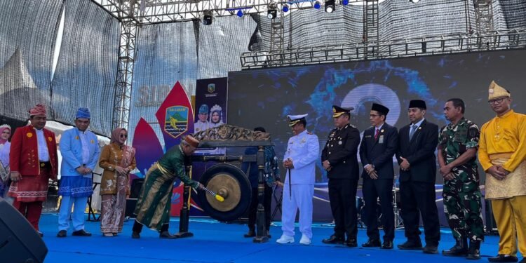 Bupati Kotabaru Resmi Buka Saijaan Expo 2026, Ratusan Stand Semarakkan Siring Laut