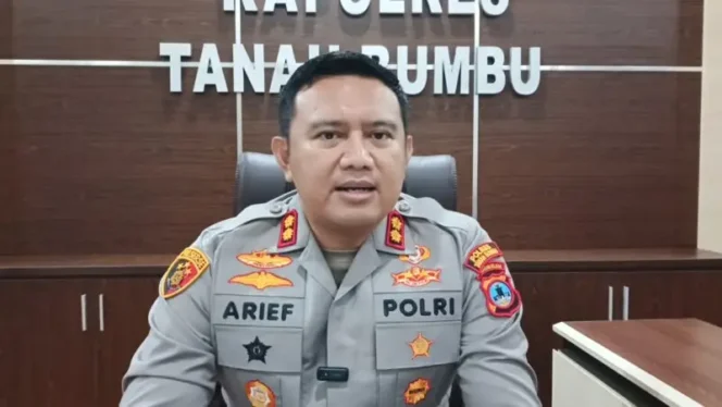 
					Kapolres Tanah Bumbu Usulkan Penghargaan untuk Tim Satresnarkoba Usai Ungkap Hampir 2 Kilogram Sabu