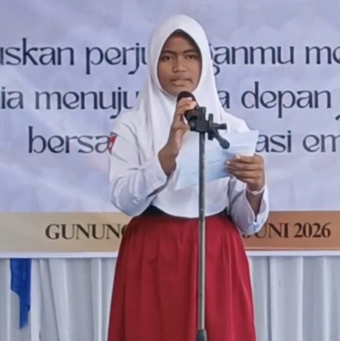 
					Suasana Haru Menyelimuti Perpisahan SDN Pondok Butun, Isak Tangis Ainun  Pecah Saat Bacakan Pidato Perpisahan
