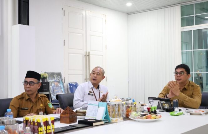 
					Bupati Andi Rudi Latif Dorong Pembangunan Infrastruktur Jalan Strategis Daerah, Pasca Peresmian Inpres Jalan Daerah