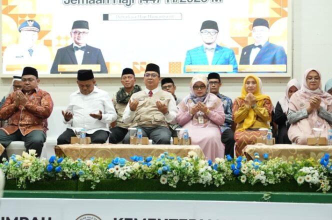 
					Pemkab Tanah Bumbu Sambut Hangat Kedatangan Jamaah Haji Kloter 13 di Debarkasi Banjarmasin