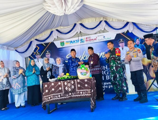 
					Bupati Andi Rudi Latif Ucapkan Selamat Ulang Tahun ke 21 Kecamatan Simpang Empat