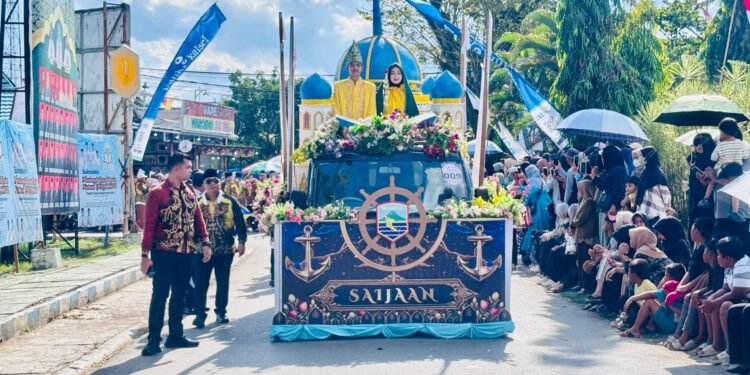 Tampil memukau,Kontingen Kotabaru ikuti Pawai Ta’aruf MTQ Nasional ke - XXXVII tingkat Provinsi Kalimantan Selatan di Marabahan