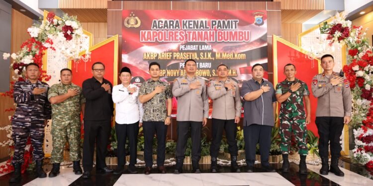 Pemkab Tanah Bumbu Apresiasi Pengabdian AKBP Arief Prasetya, Sambut Kapolres Baru AKBP Novy Adi Wibowo