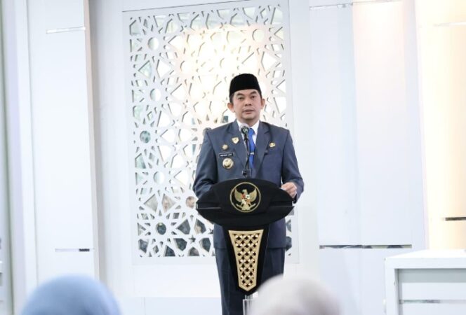 
					Bupati Andi Rudi Latif  Lantik Pejabat Ingatkan Pentingnya Taat Kepada Orang Tua, Hormati yang Dituakan, dan Patuh pada Pemimpin 