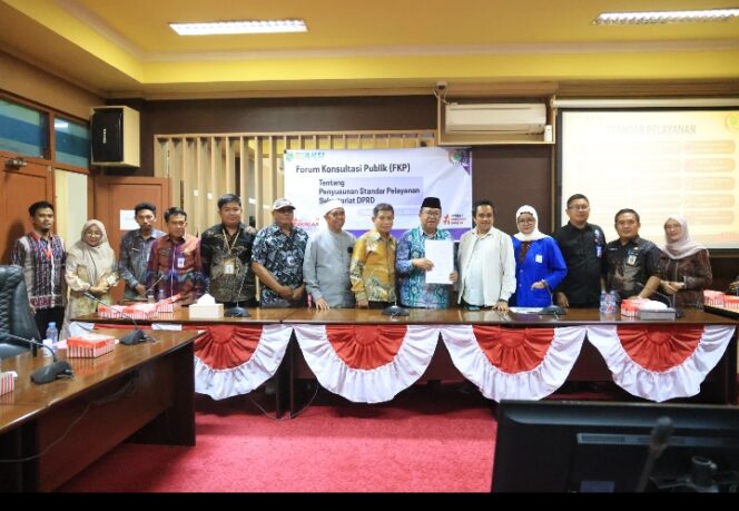 
					Tingkatkan Kualitas Layanan, Sekretariat DPRD Tanah Bumbu Gelar Forum Konsultasi Publik Standar Pelayanan