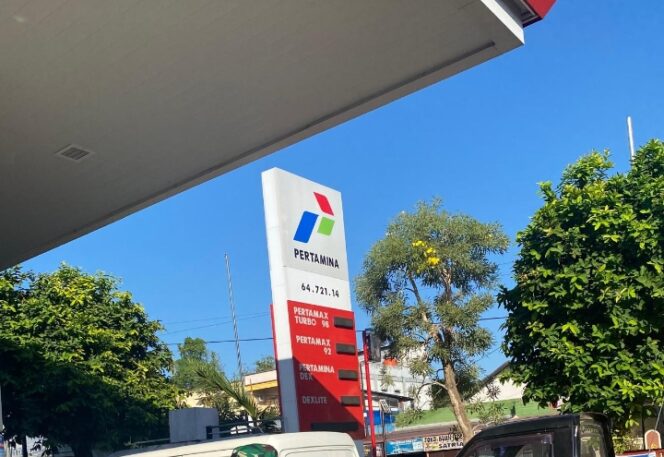 
					Pengelola Pastikan Tetap layani Warga Meskipun Tulisan Pertalite Menghilang dari Papan Totem SPBU
