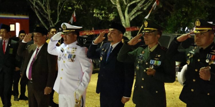 Apel Renungan Suci dan Ziarah Makam Pahlawan, Bupati Tanah Bumbu Hormati Jasa Pahlawan