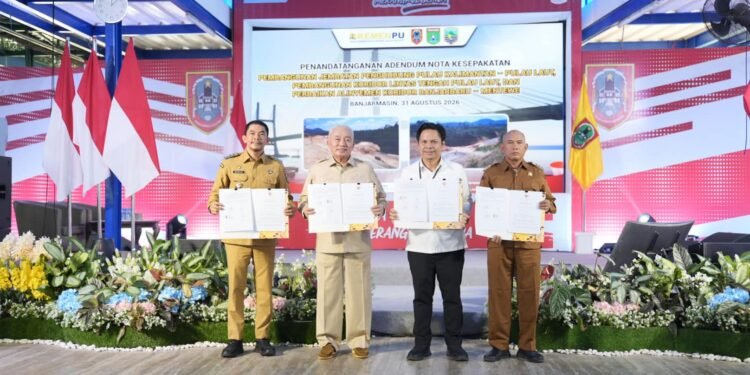 Bupati Kotabaru Lakukan Penandatanganan Adendum Nota Kesepakatan Bersama Proyek Strategis di Kal-Sel