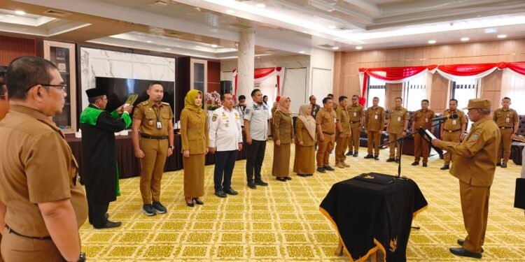 Bupati Kotabaru Lantik JPT Pratama dan Administrator