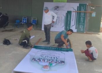 Sambut “Gunung Tinggi Bershalawat”, Warga RT.05 Bukit Nusa Indah Kompak Gelar Gotong Royong