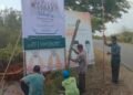 Wujud Kekompakan, Majelis Taklim Nurul A’la Gotong Royong Pasang Baleho Tablik Akbar ‘Gunung Tinggi Bershalawat’