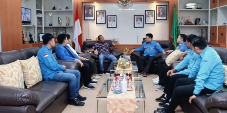 Memperkuat Sinergi, DPD KNPI Silaturahmi Dengan Bupati Hulu Sungai Selatan