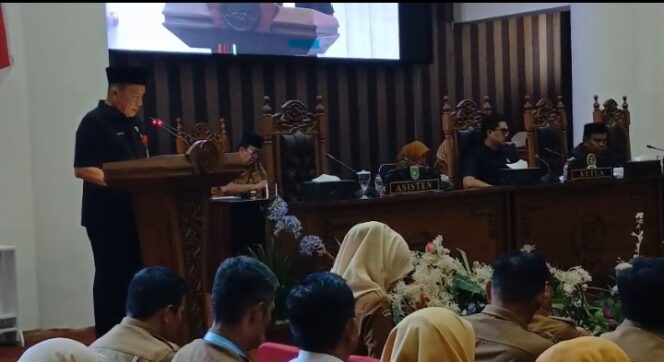 
					Pemkab Tanah Bumbu Sampaikan Jawaban Atas Pandangan Fraksi DPRD Mengenai Raperda Pajak dan Retribusi