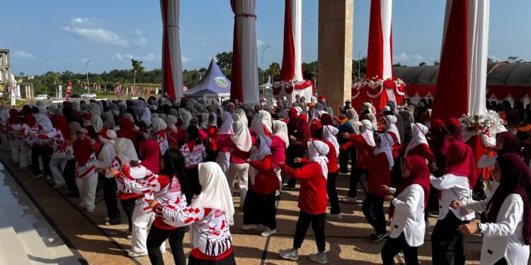 Semarak HUT RI Ke-81, DWP Perkuat Kebersamaan Melalui Berbagai Lomba Seru