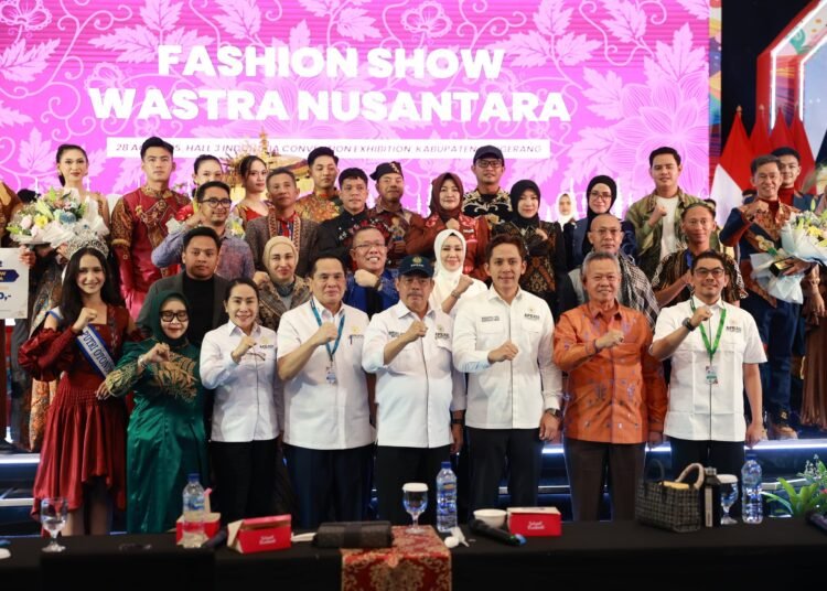 Tanah Bumbu Tampilkan Tenun Pagatan di Apkasi Otonomi Expo 2026