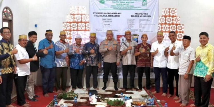 Kapolres Tanah Bumbu AKBP Novy Adi Wibowo, S.I.K., M.H., melakukan kunjungan silaturahmi ke Keluarga Kerukunan Sulawesi Selatan (KKSS)