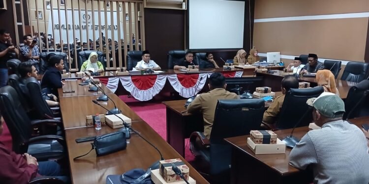 Batas Desa Sebamban Baru–Bunati Belum Sepakat, DPRD Libatkan Muspika Selesaikan