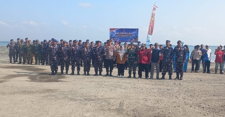 Aksi Nyata Lanal Kotabaru Laksanakan Bakti sosial Peringatan HUT TNI AL Ke 81 Tahun 2026