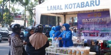 Lanal Kotabaru Gelar Bazar Murah, Penuhi Kebutuhan Pokok Warga