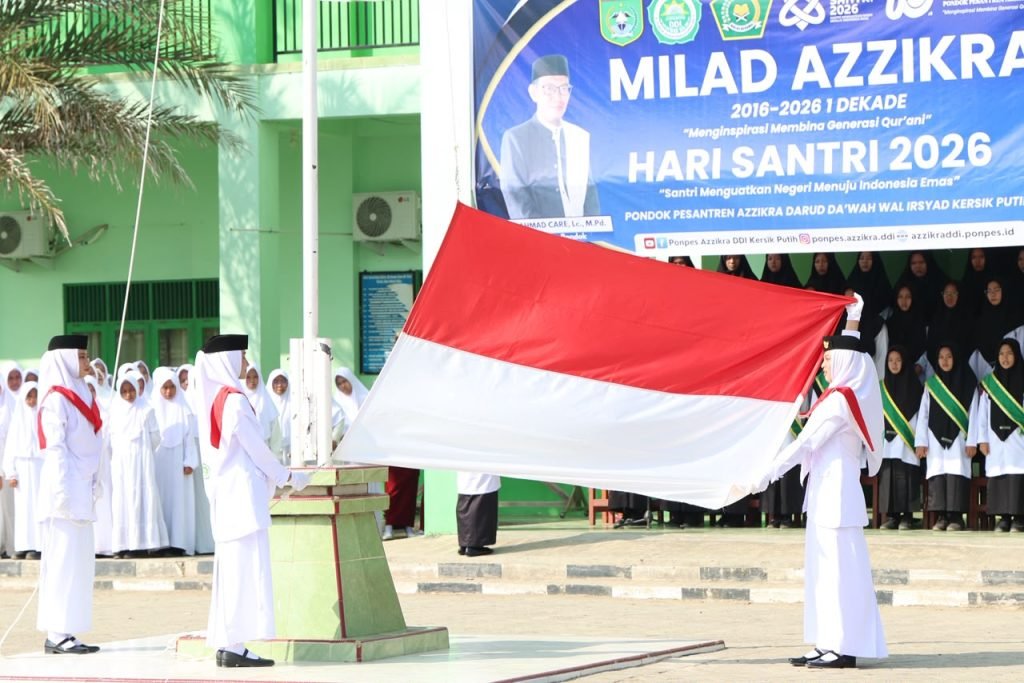 Upacara Hari Santri 2026 di Pondok Pesantren Azzikra Batulicin dengan tema Santri Menguatkan Negeri Menuju Indonesia Emas