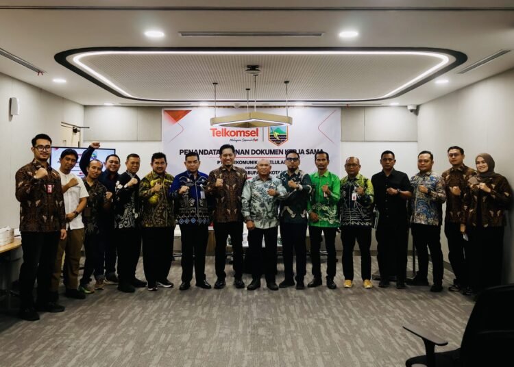 Bupati Kotabaru Perkuat Transformasi Digital Lewat Kerjasama Dengan Telkomsel