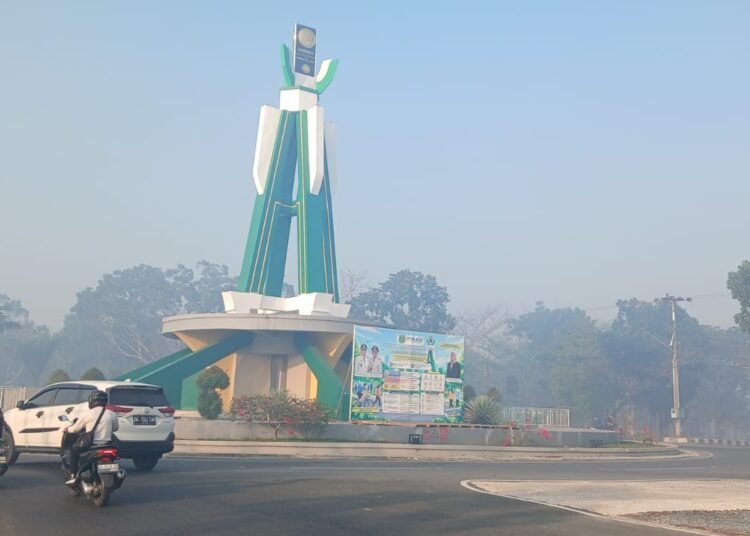 Warga Kelurahan Gunung Tinggi Resahkan Kabut Asap di Area Perkantoran Pemkab Tanah Bumbu