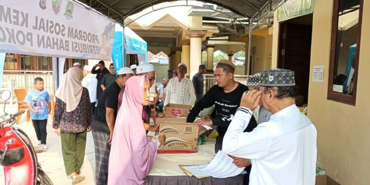 Masjid Jami Baitul Abror Gelar Program Bahan Pokok Murah Dari Jama’ah Untuk Jama’ah